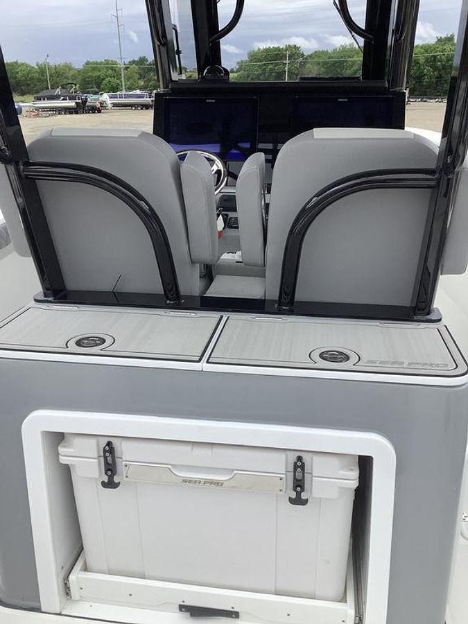 2025 Sea Pro 322 CC DLX