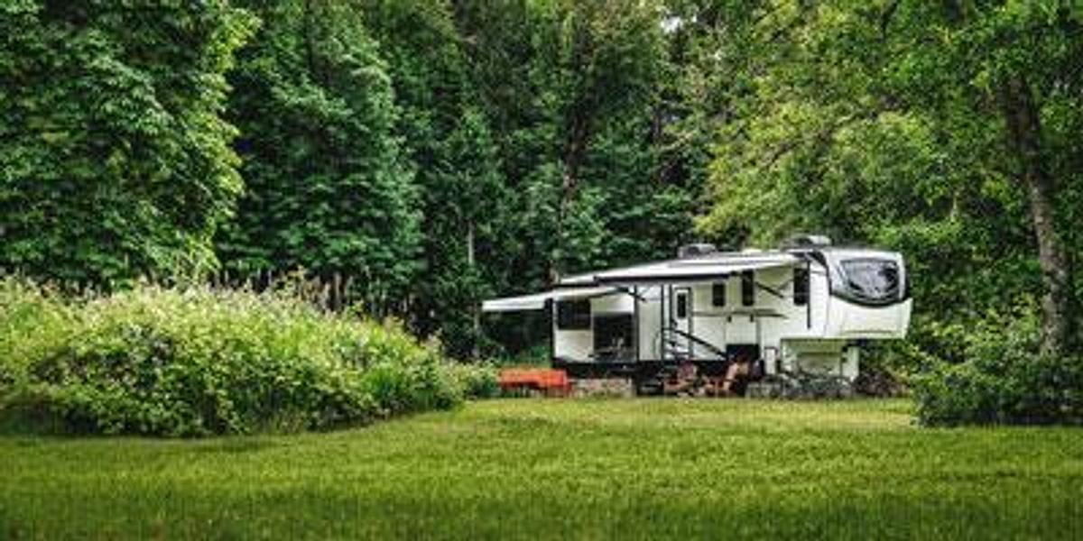 SportTrek Touring Edition Fifth Wheel STTF353VRK