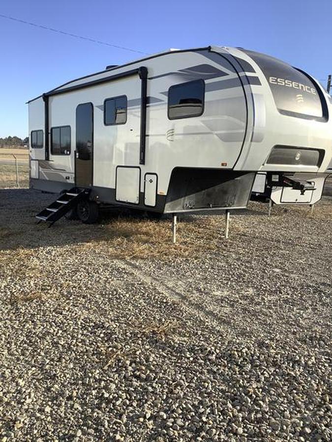 Used 2025 Cruiser E-25RK