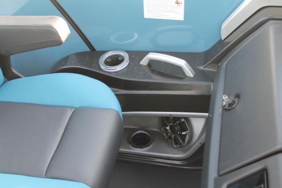 2024 South Bay SOUTH BAY SPORT DC 9 TWIN ENGINE MERCURY 500R