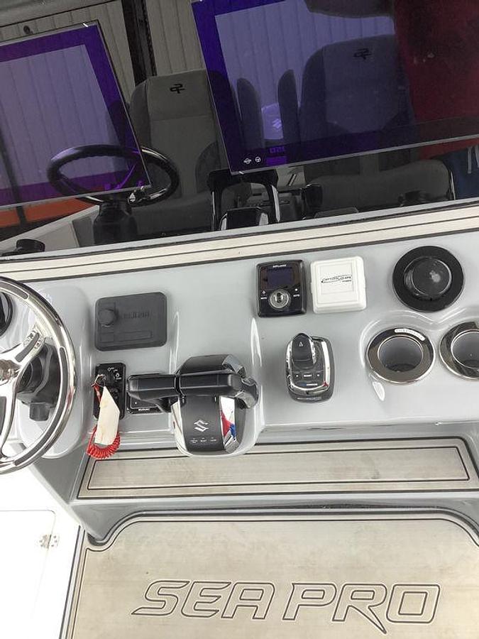 2025 Sea Pro 322 CC DLX