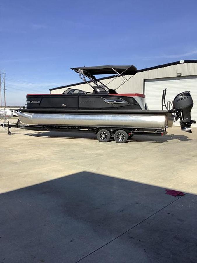 2026 Godfrey Pontoons AquaPatio 255 ULW iMPACT + Package (29 in. Center Tube)