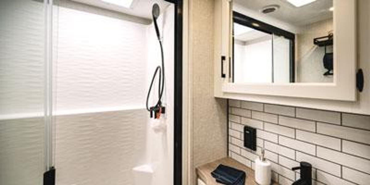 SportTrek Touring Edition Fifth Wheel STTF353VRK