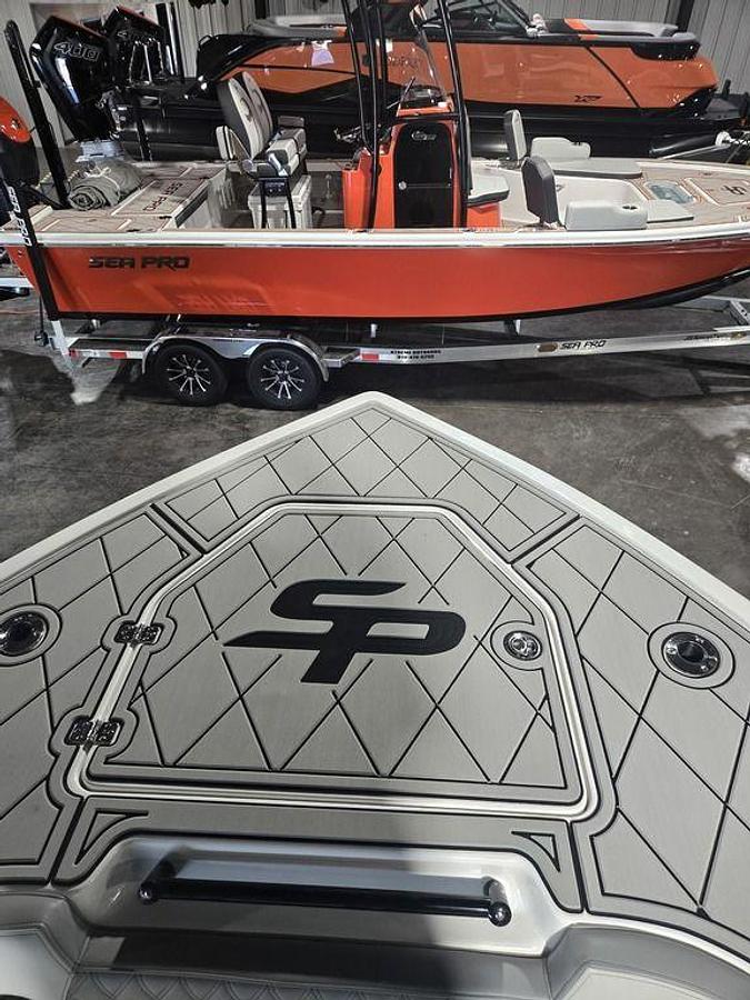 2025 Sea Pro 322 CC DLX
