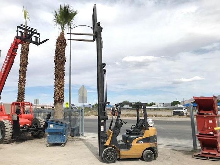 Used 2004 CAT C5000 FORKLIFT