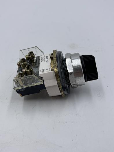 Used Allen-Bradley 800T-H2 Ser T