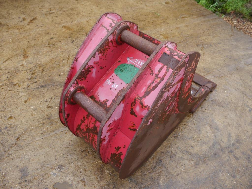 Used Digger Bucket 600mm for Sale at LBG Machinery, Ltd.