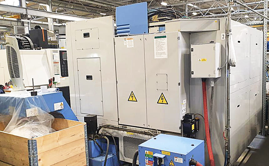 Used MAZAK VTC 200B - 2001