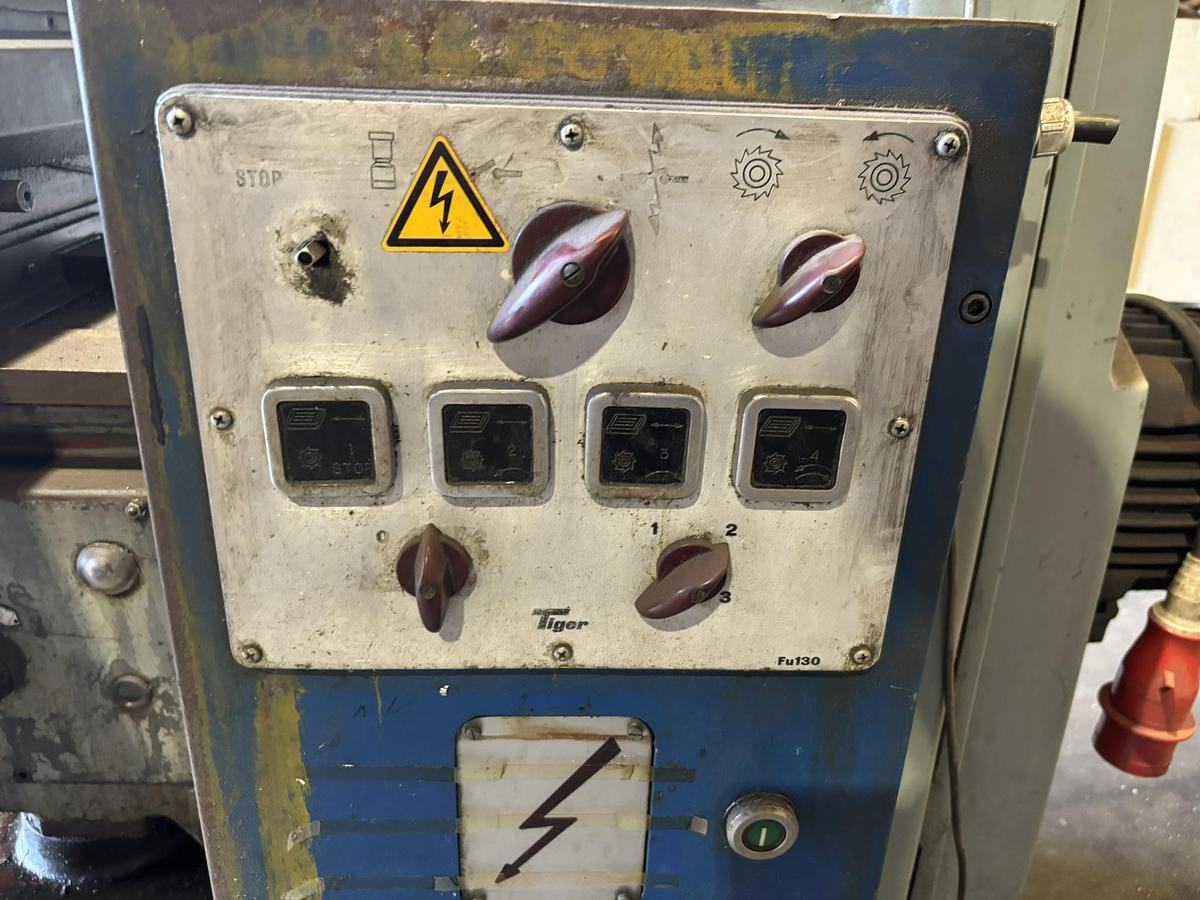 Gebruikt Dormac FU 120 met digitale uitlezing freesmachine freesbank