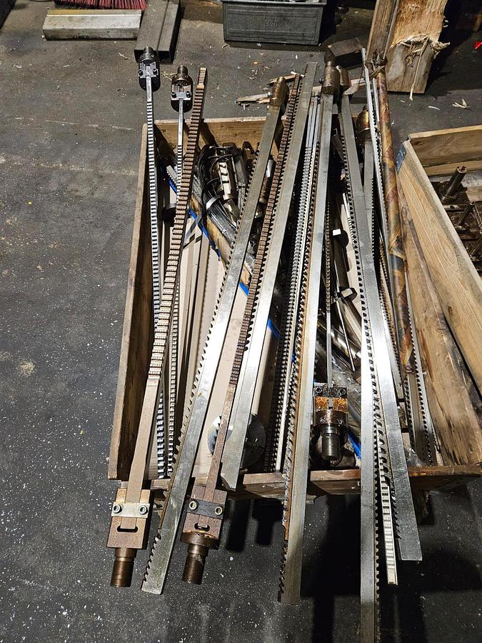 Gebruikt Yeo Sheng Machinery TSH-TUVB-1010 Spiebaan Machine