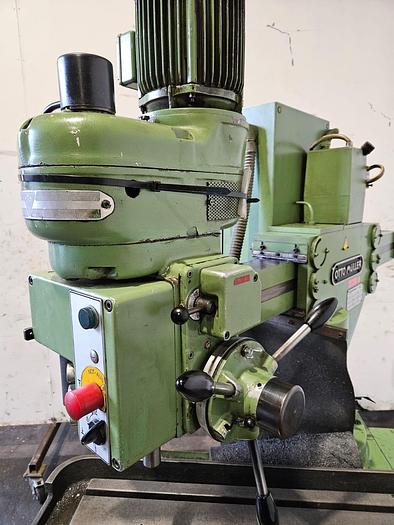 Gebruikt Otto Müller Radiaalboormachine