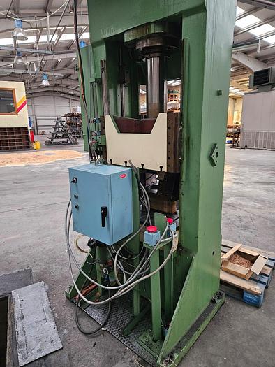 Gebruikt LVD EM 100 Ton hydraulische pers