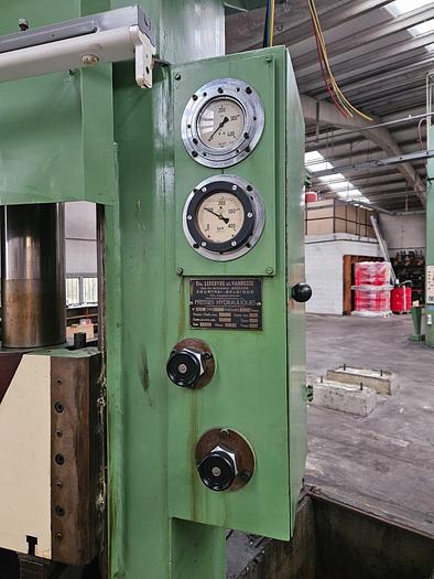 Gebruikt LVD EM 100 Ton hydraulische pers