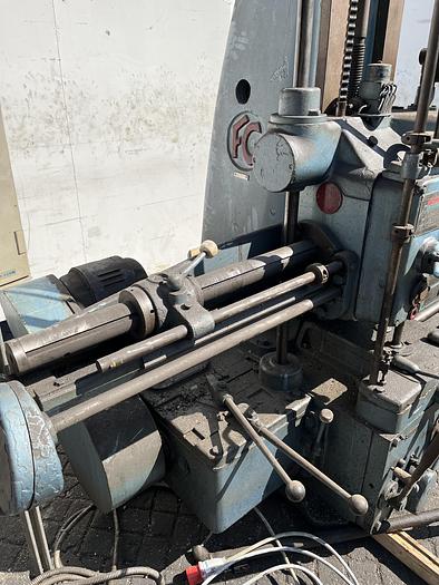 Gebruikt Forges de Gilly B70