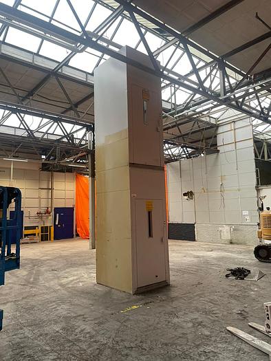 Gebruikt Universal Goederenlift