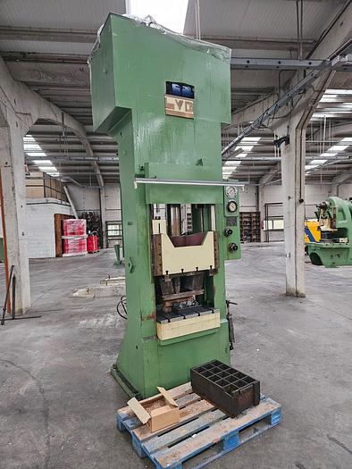 Gebruikt LVD EM 100 Ton hydraulische pers