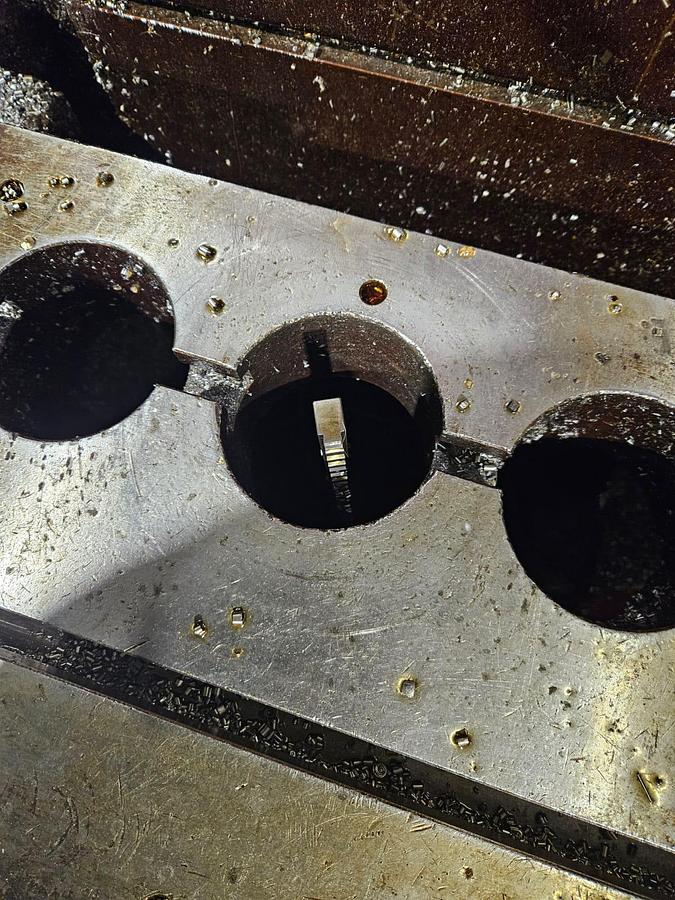 Gebruikt Yeo Sheng Machinery TSH-TUVB-1010 Spiebaan Machine