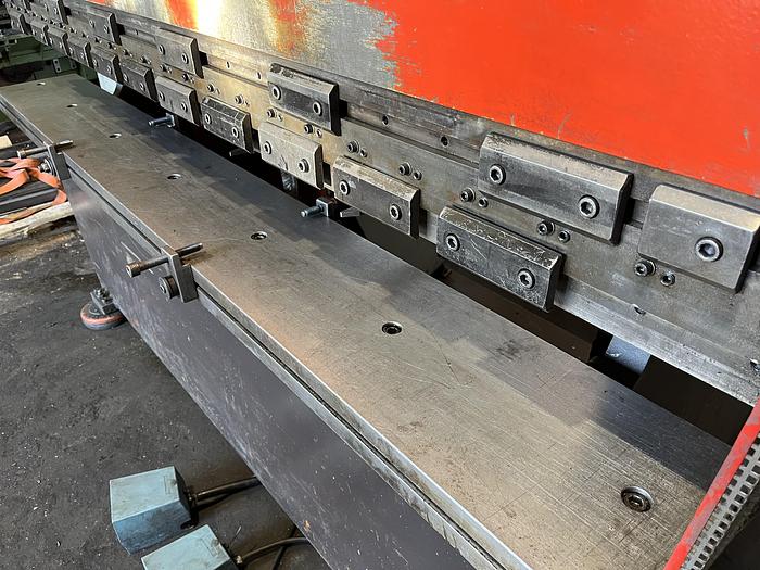 Gebruikt 1980 Donewell 80-2500