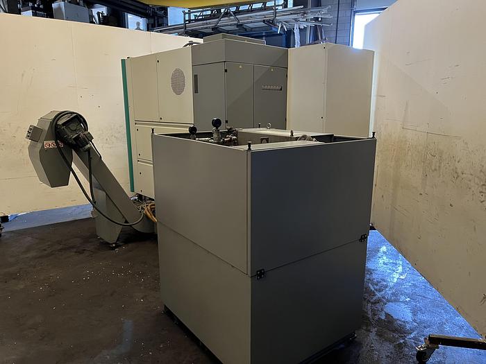 Gebruikt 1996 Deckel Maho DMC 100 V