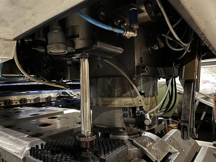 Gebruikt 1998 Trumpf Trumatic 500 Rotation