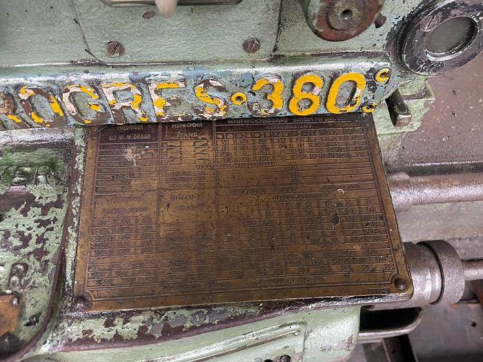 Gebruikt Progress 380 draaibank met beveiligingen