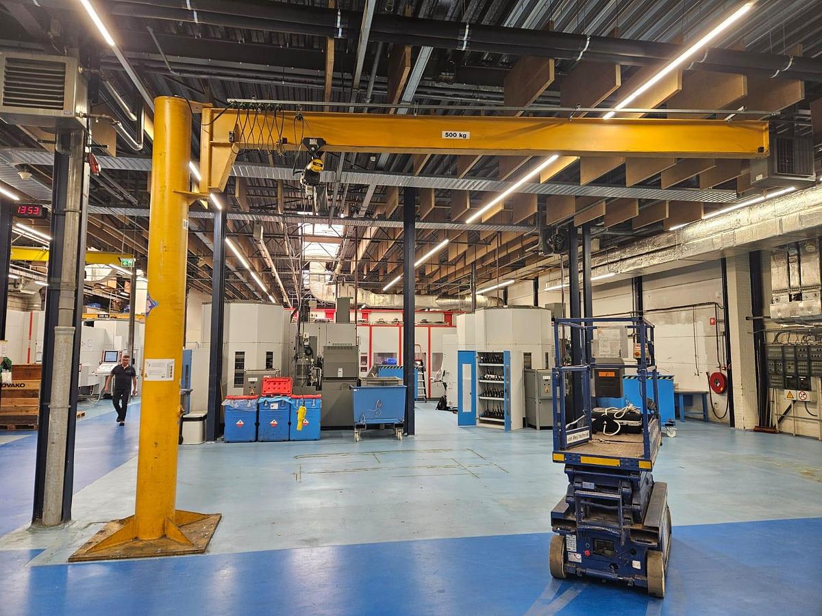 Gebruikt Zwenk kolom Yale 500 Kg 0.5 Ton