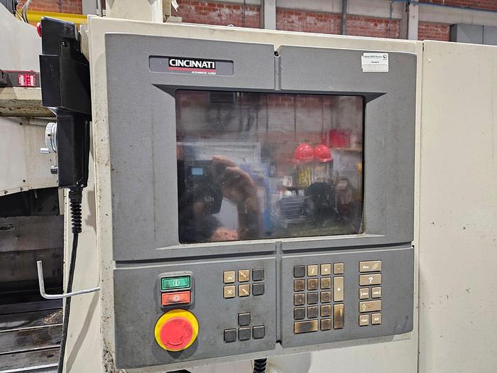 Gebruikt Cincinnati Milacron Lancer 1250