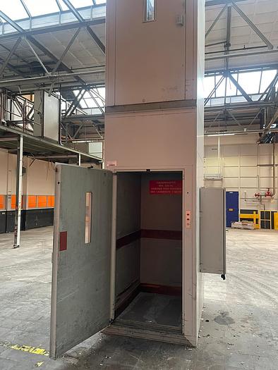 Gebruikt Universal Goederenlift