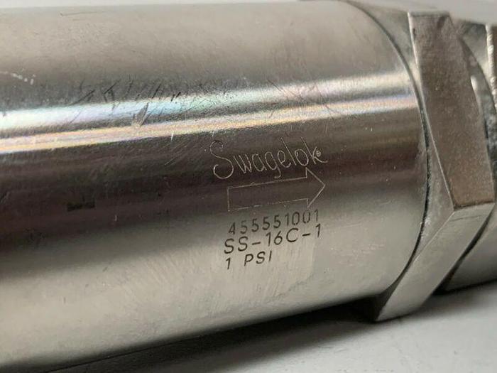 Used Swagelok SS-16C-1 Stainless Steel Check Valve 1 PSI w/ 1" Compression Fittings