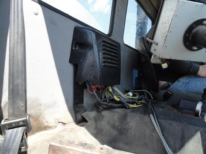 Used 1999 STERLING sc7000