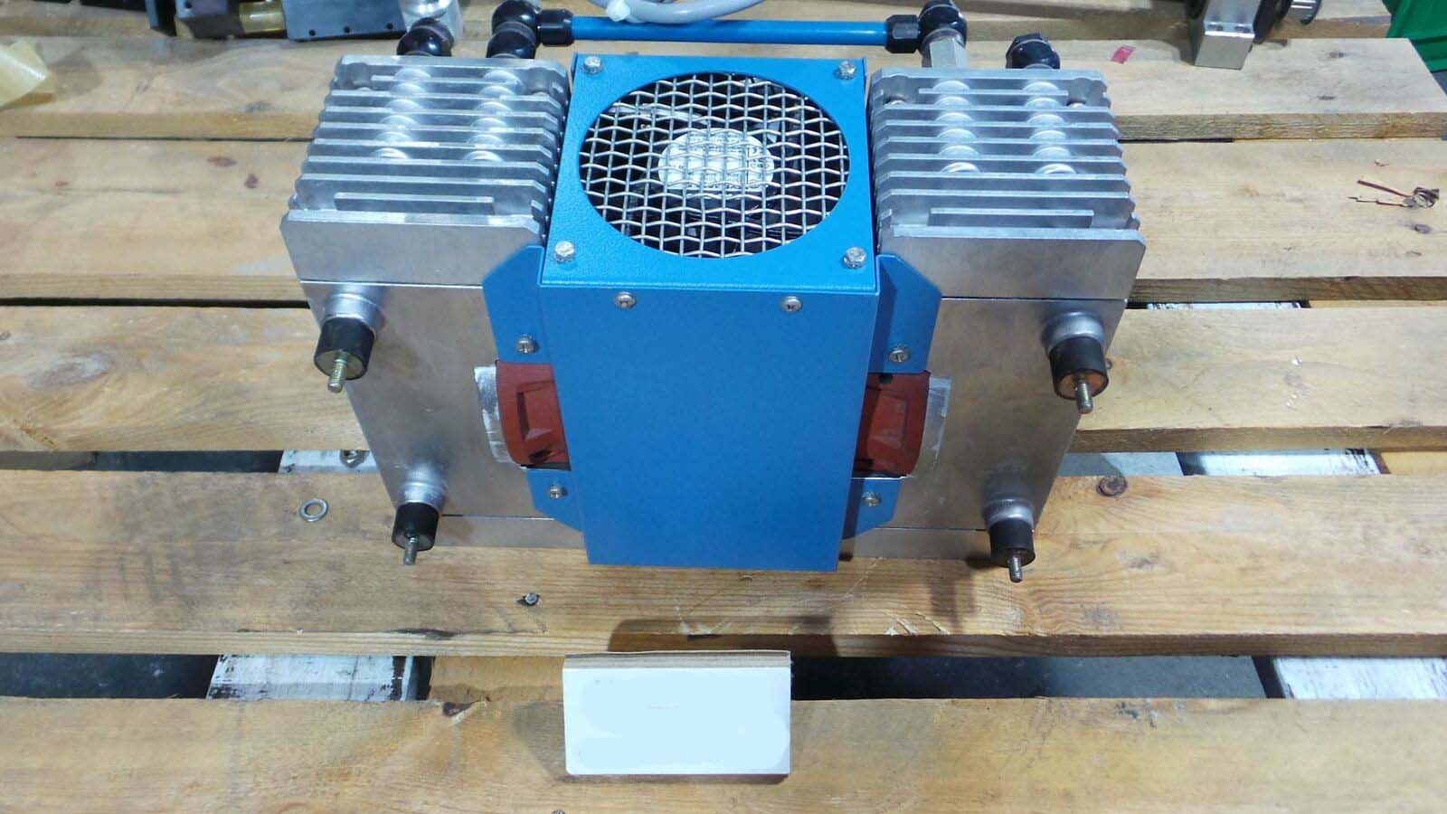 Used ABM Vacuubrand 4EKGF63CX-4 Pump, 4EKGF63CX-4 / 230V / 50~60Hz / 0,18kW / Diaphragm Vacuum Pump /