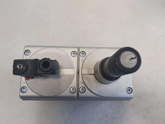 Druckregler + 3/2 Wege Magnetventil, Größe 5, G1", R 10-6 K + M CL10 24VDC, Multifix, neuwertig -70%
