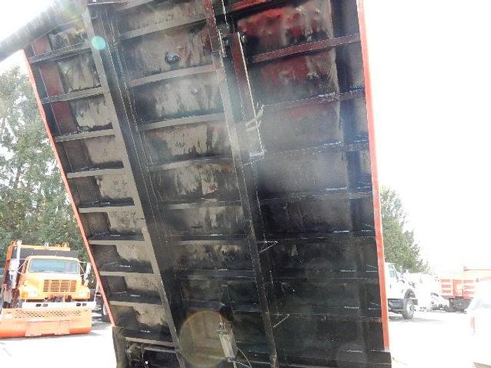 Used 2001 International 4900