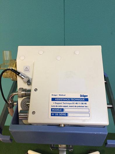 Used Dräger Transport Ventilator Microvent mit einigen Verbrauchsmaterialien