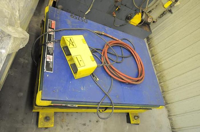 SOUTHWORTH 2,000 LB CAPACITY ELECTRIC/HYDRAULIC LIFT TABLE