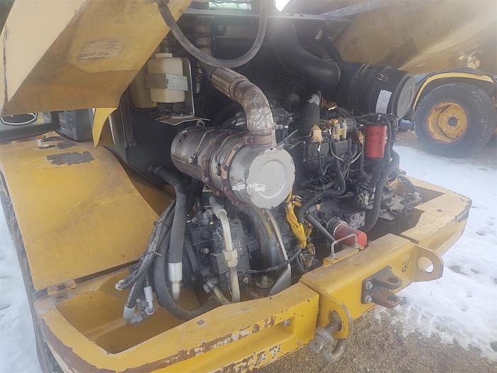 Used 2016 DEERE 324K