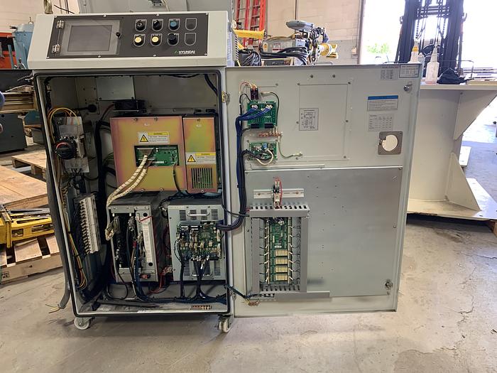 Used HYUNDIA MODEL HX400 400KG X 2573MM H REACH WITH Hi5-N80U CONTROLLER