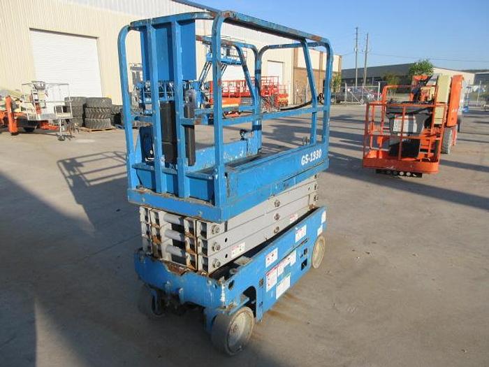Used 2014 Genie GS-1930 DC Scissor Lift