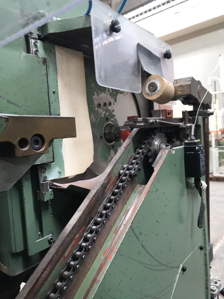 Usato 1990 Tenonatrice stondante doppia, automatica, marca Bacci