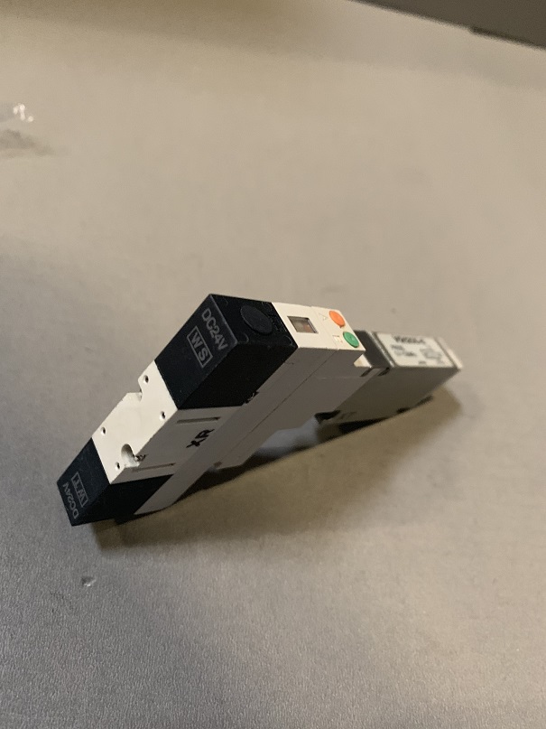 Used SMC Solenoid Valve VQ1200-5