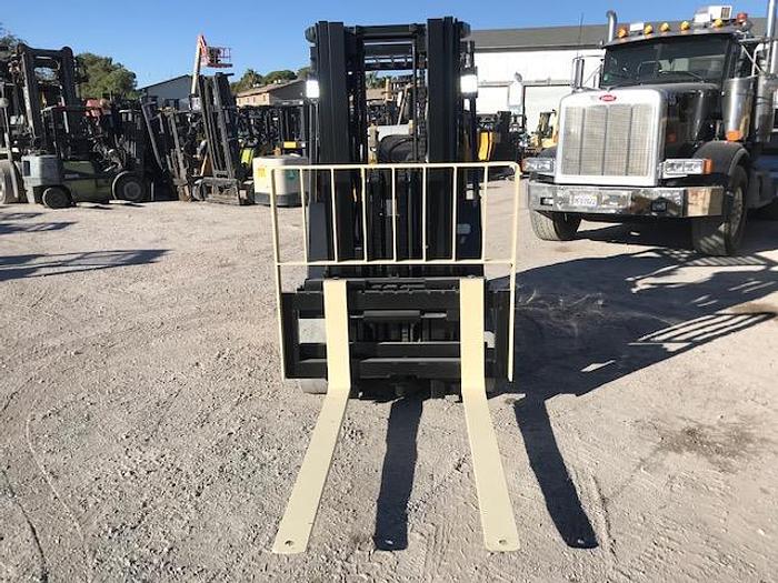 Used 2002 YALE GLC080LG Forklift