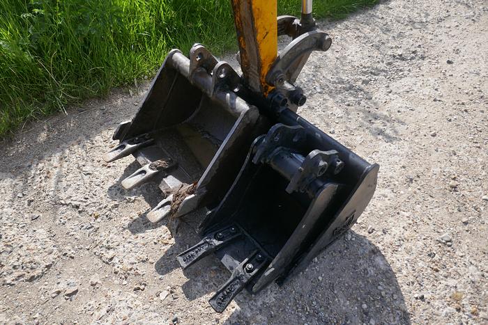 Used 2018 JCB 8008 CTS
