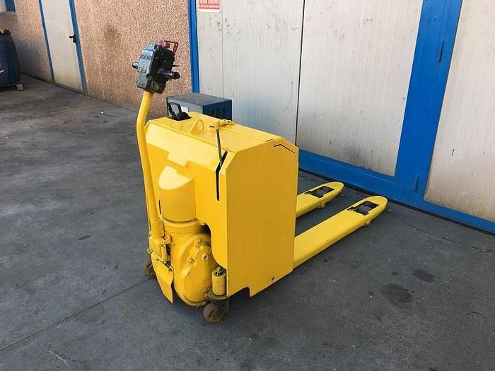 Used Pimespo electric pallet truck kg. 2000
