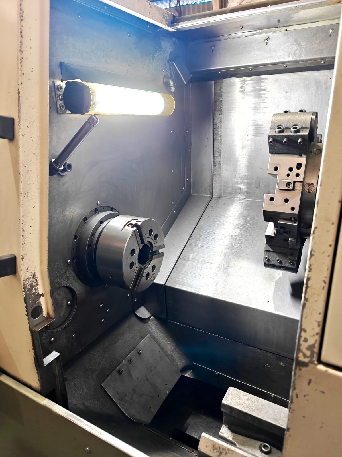 Used Victor VT-Plus 20 CNC Turning Center