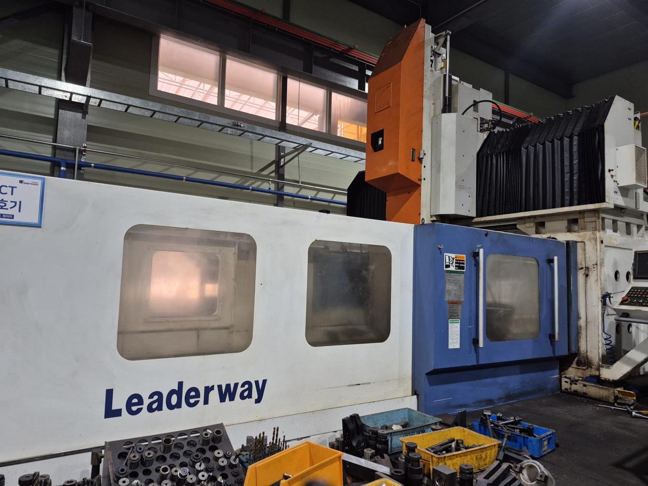 Used Leaderway LX3220 Double Column Vertical Machining Center