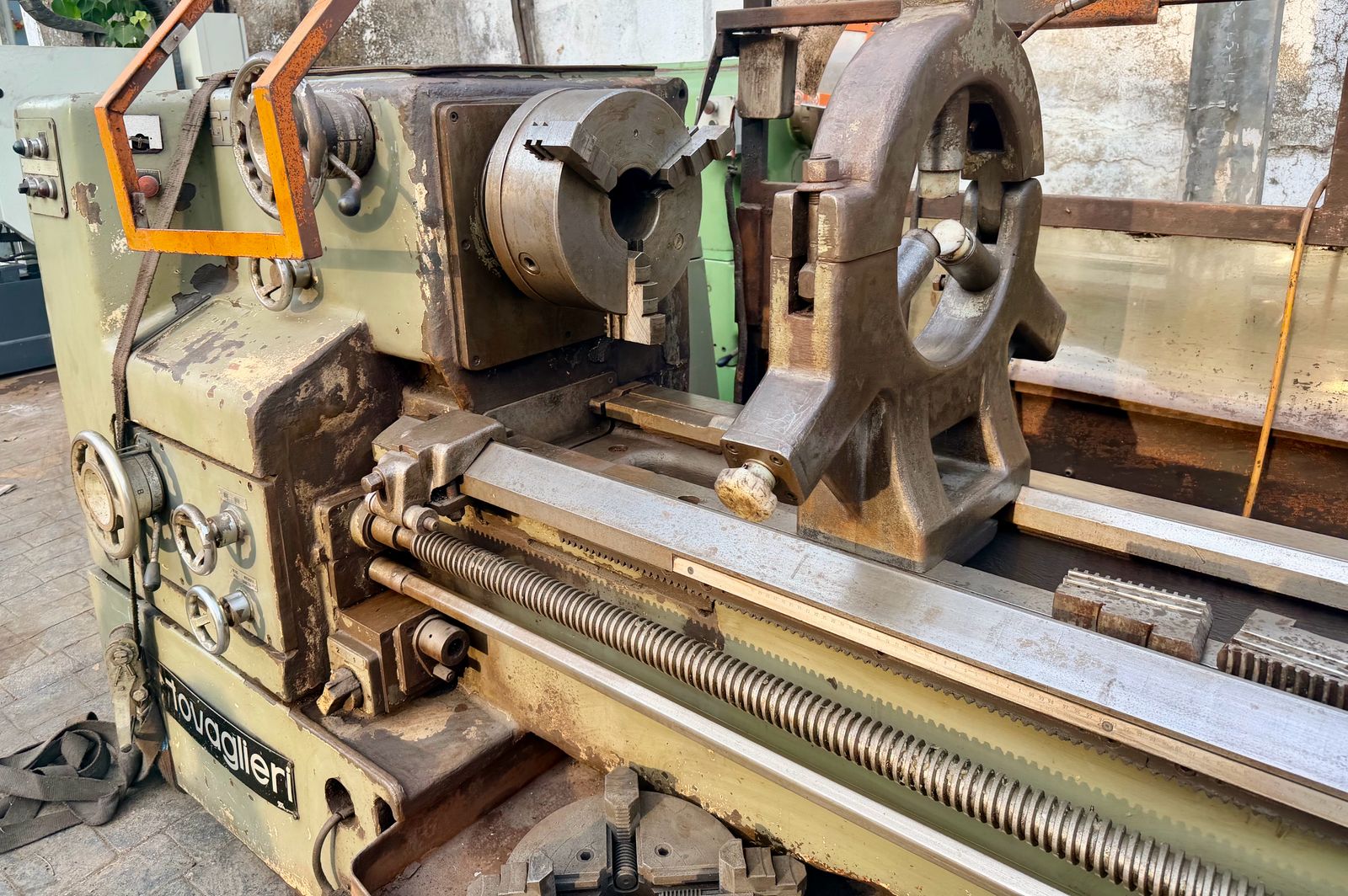 Used Tovagliere 3000 mm Lathe Machine