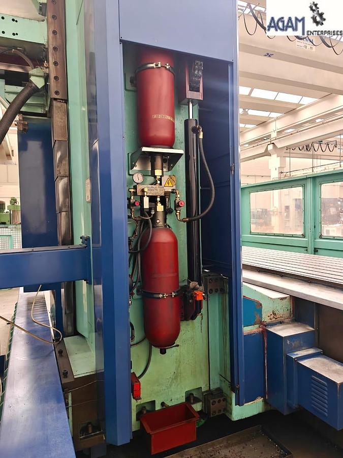 Used SACHMAN MX1000 CNC BED MILLING MACHINE