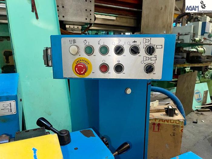 Used JUNKER BUAJ 28 CYLINDRICAL GRINDING MACHINE