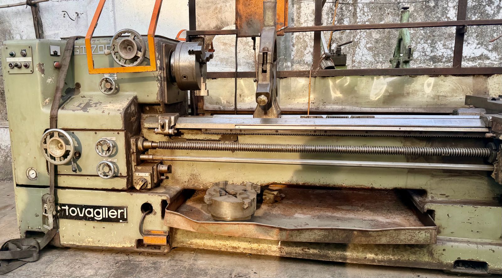 Used Tovagliere 3000 mm Lathe Machine