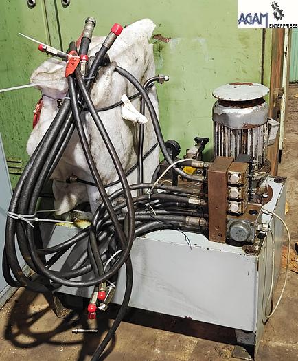 Used K&G KU250 Universal Cylindrical Grinding Machine